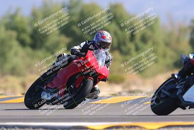 media/Nov-06-2022-SoCal Trackdays (Sun) [[208d2ccc26]]/Turn 7 Set 1 (1050am)/